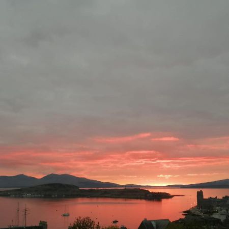 Central Oban Studio With Stunning View מראה חיצוני תמונה